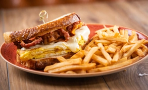 BACON AND EGG SANDWICH