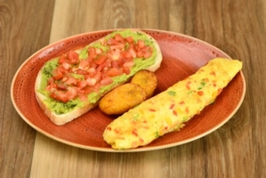 MIXED OMELETTE WITH AVOCADO TOAST